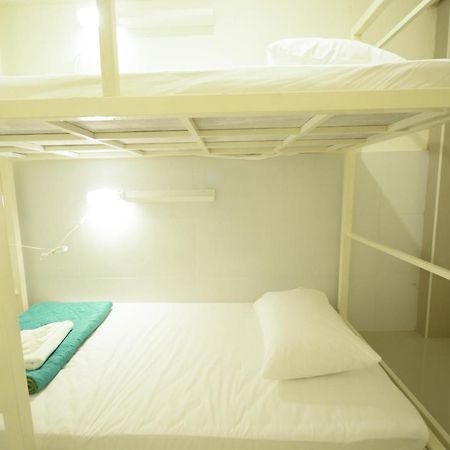 Irest Ao Nang Seafront Hostel Bagian luar foto
