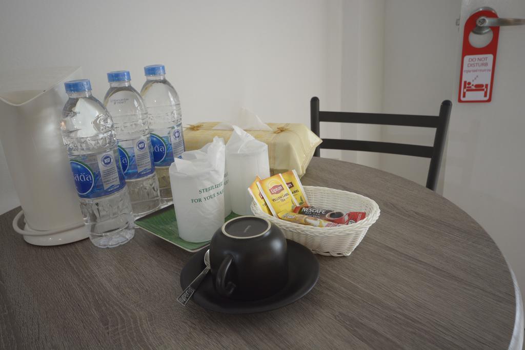 Irest Ao Nang Seafront Hostel Bagian luar foto