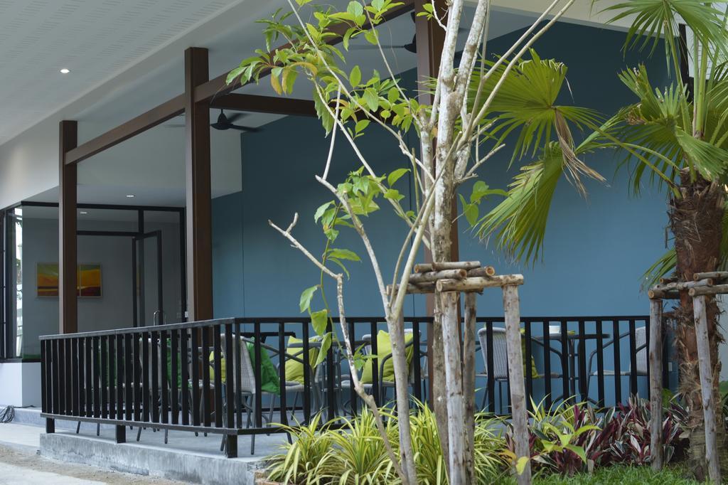 Irest Ao Nang Seafront Hostel Bagian luar foto