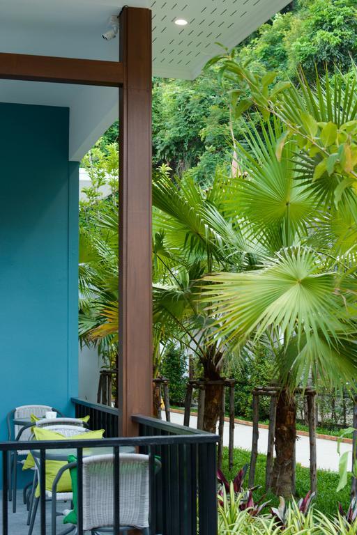 Irest Ao Nang Seafront Hostel Bagian luar foto