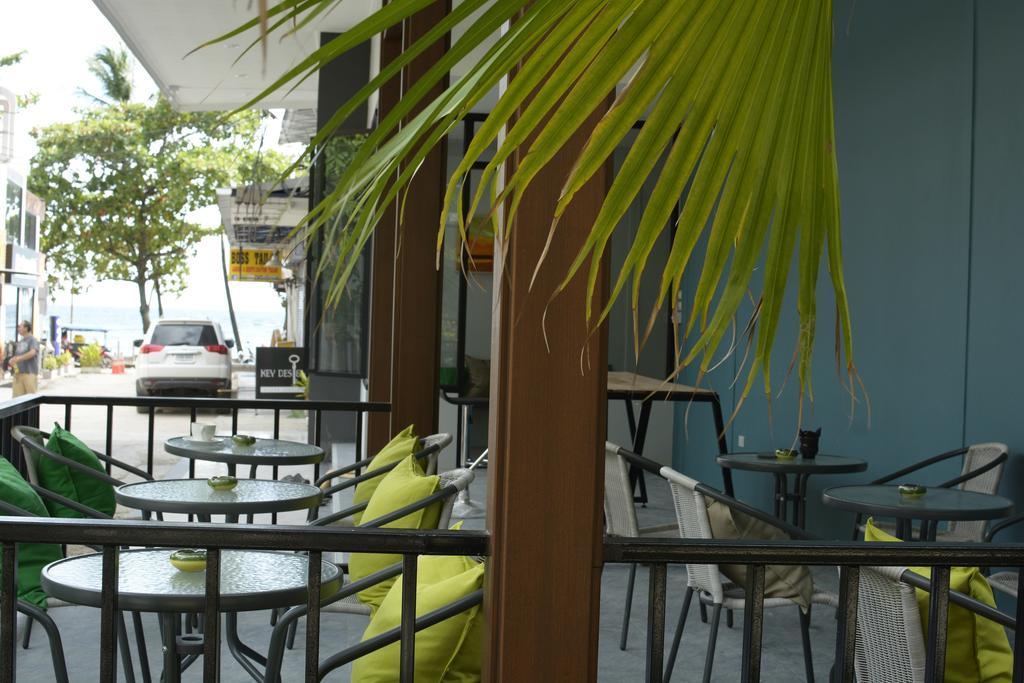 Irest Ao Nang Seafront Hostel Bagian luar foto