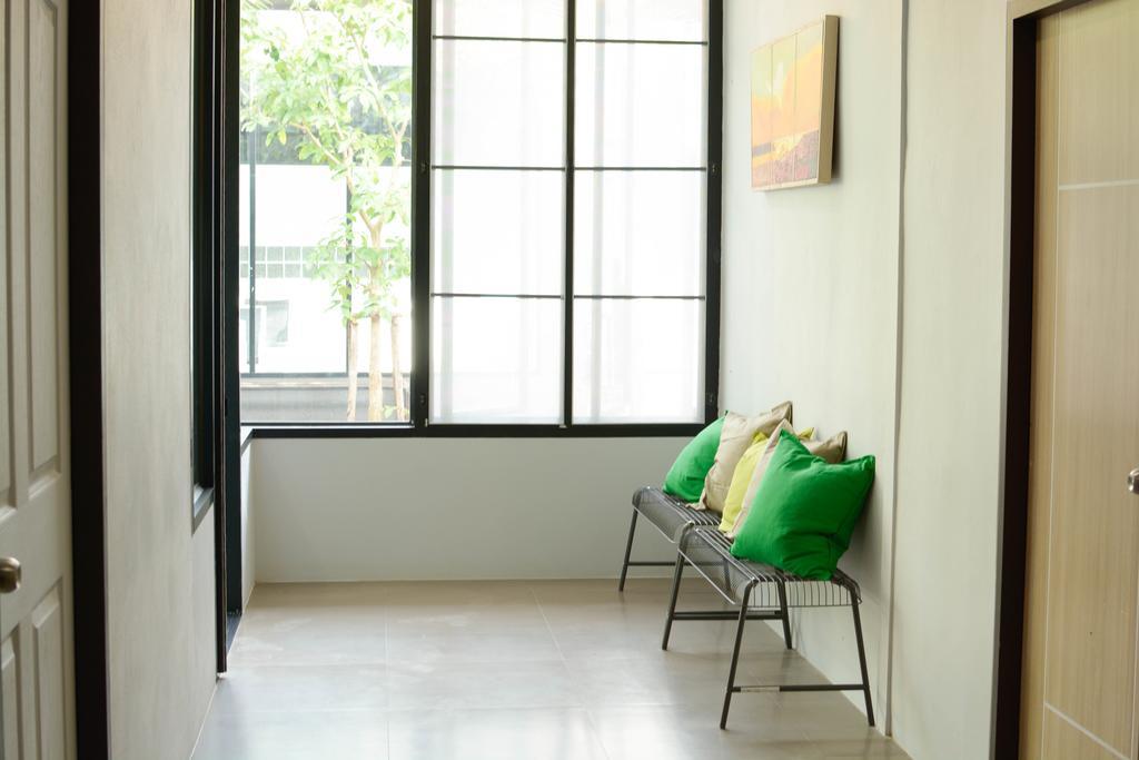 Irest Ao Nang Seafront Hostel Bagian luar foto