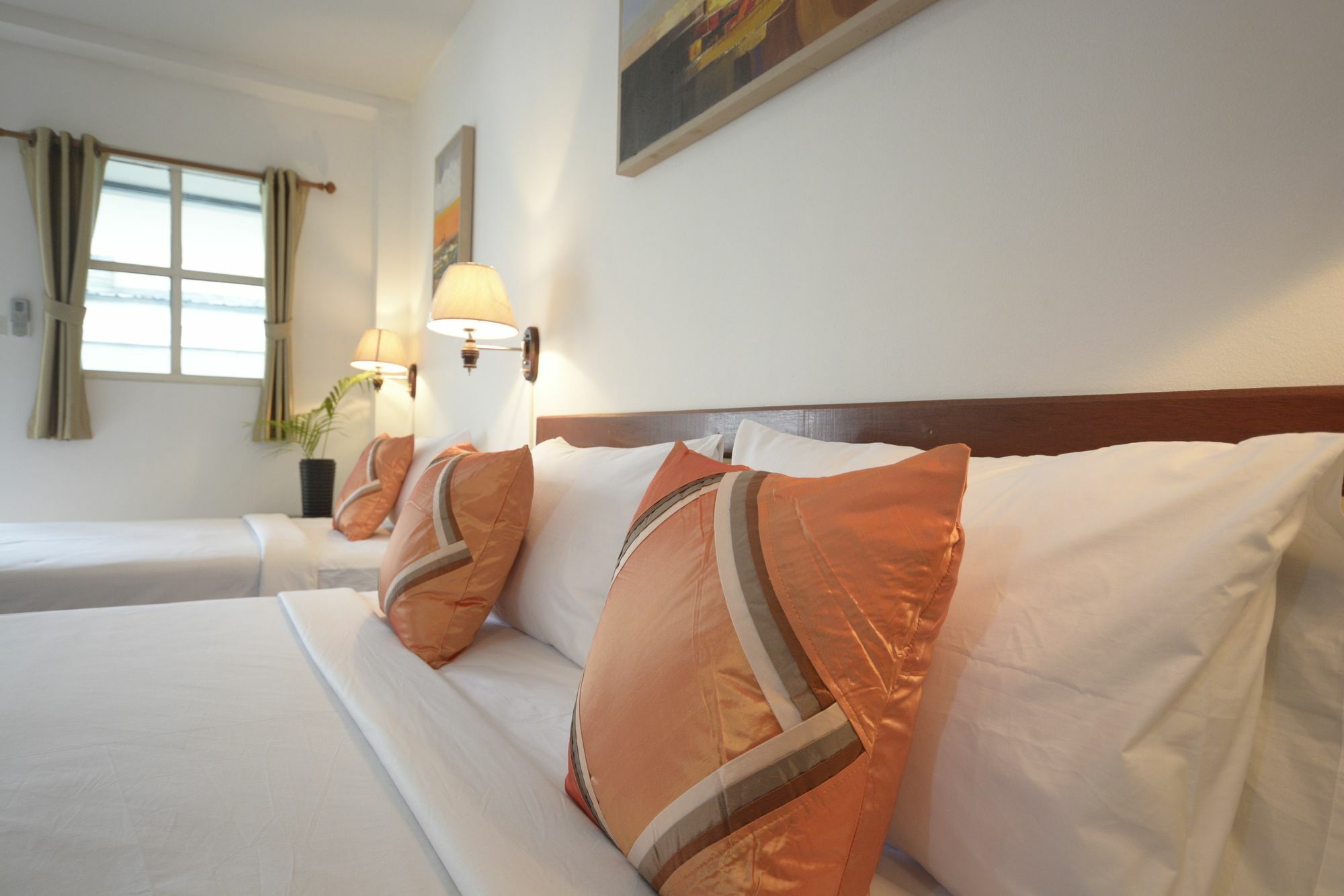 Irest Ao Nang Seafront Hostel Bagian luar foto