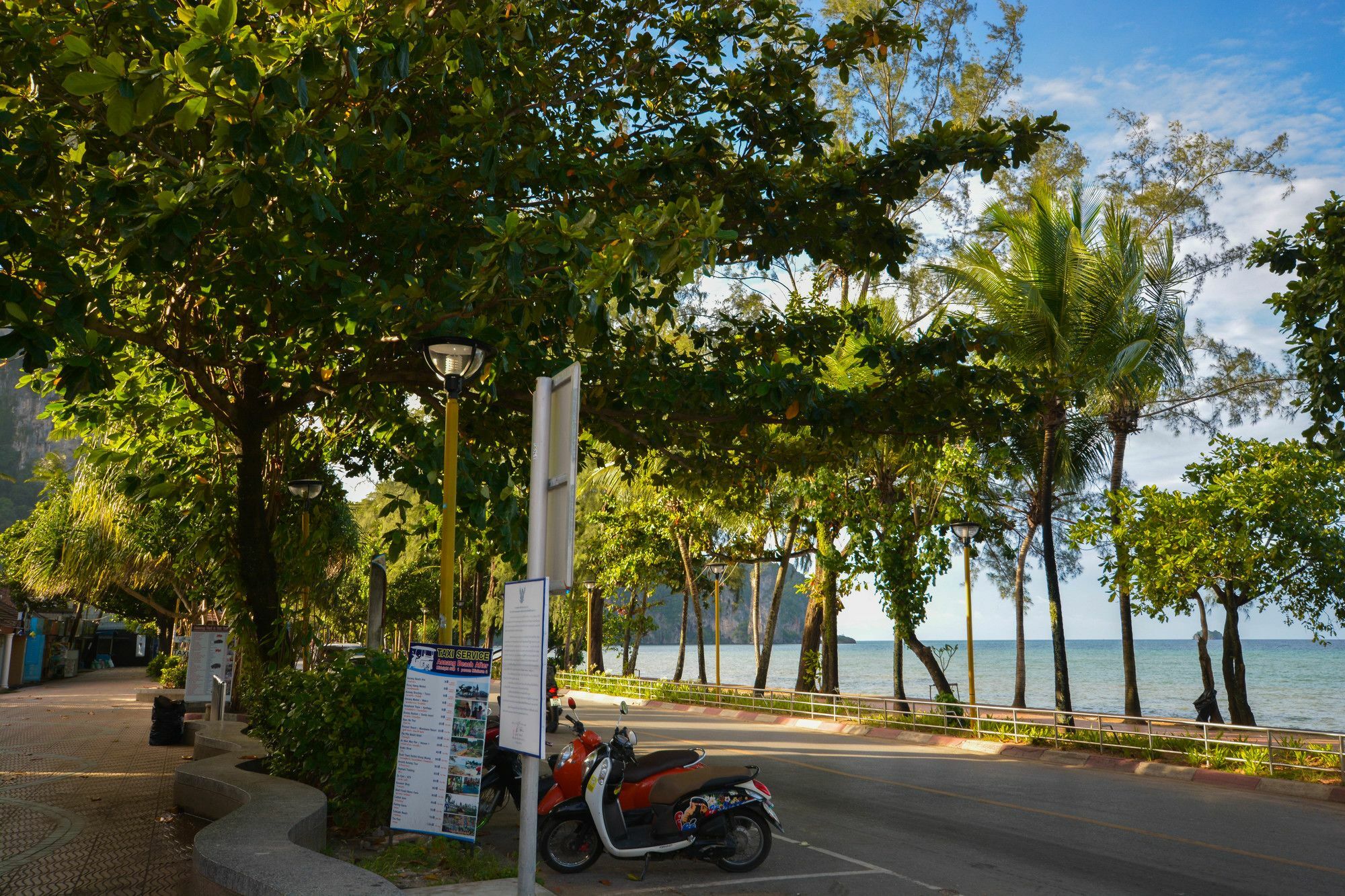 Irest Ao Nang Seafront Hostel Bagian luar foto
